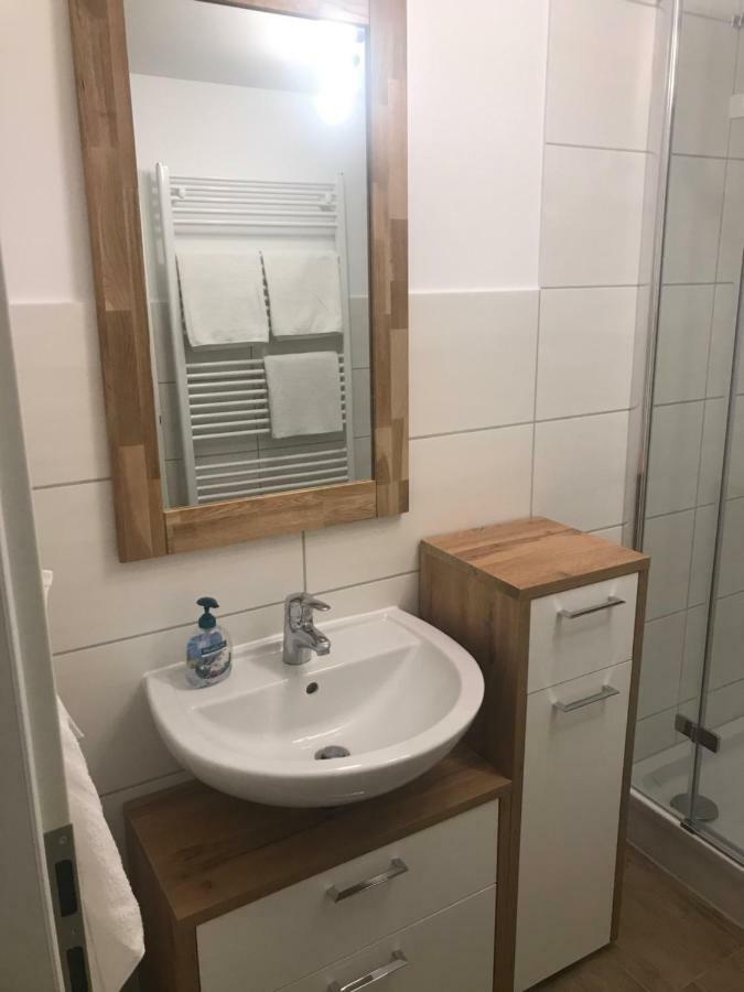 Ferienwohnungen Moewe Lembruch Luaran gambar