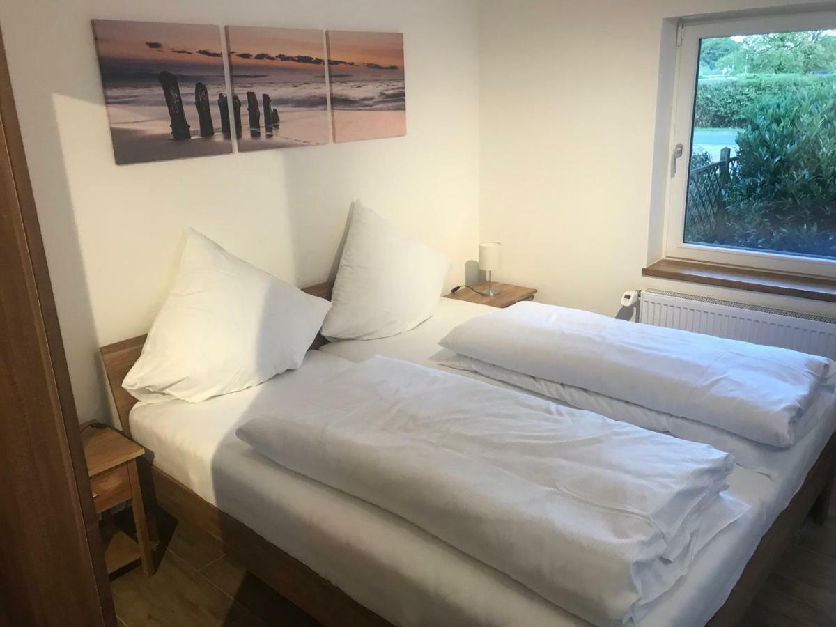 Ferienwohnungen Moewe Lembruch Luaran gambar